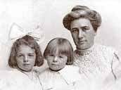 lk ei Bess Maddern, kzlar Joan ve Bess.